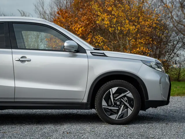 Suzuki Vitara 1.5 Hybrid Style 2025 Hybride Benzine 24