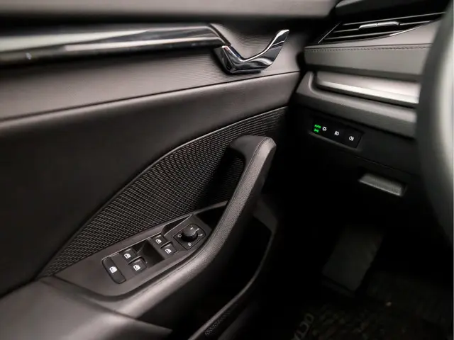 Škoda Octavia 1.0 e-TSI Sport 2023 Benzine 22