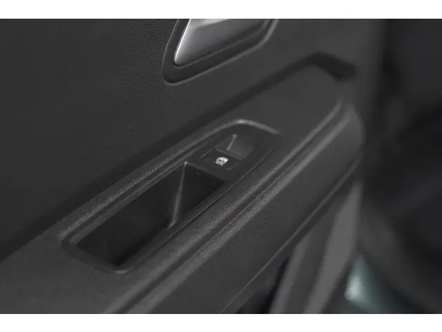 Dacia Duster Mild Hybrid 130 Expression 2025 Benzine 32