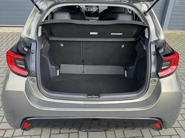 Mazda 2 Hybrid 1.5 SELECT 2023 Hybride Benzine 13