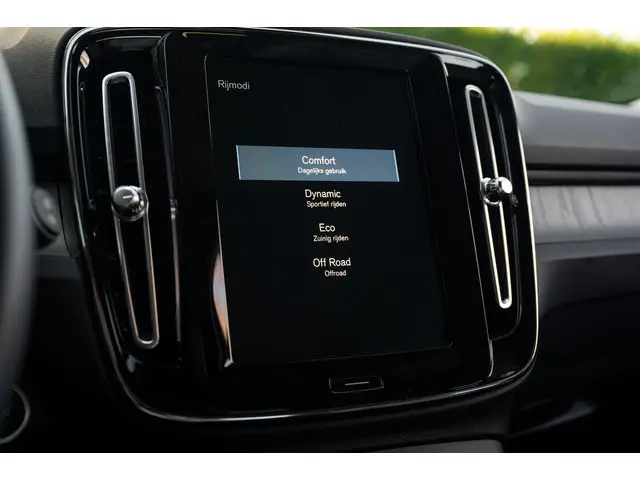 Volvo XC40 2.0 B4 Inscription 2021 Benzine 17