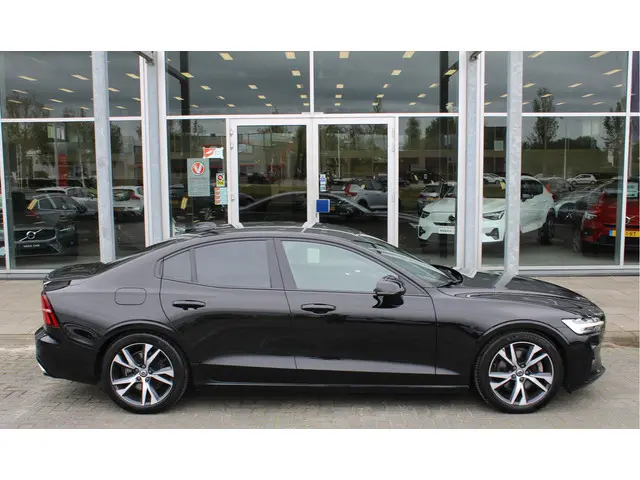 Volvo S60 T4 Automaat R-Design 2019 Benzine 58