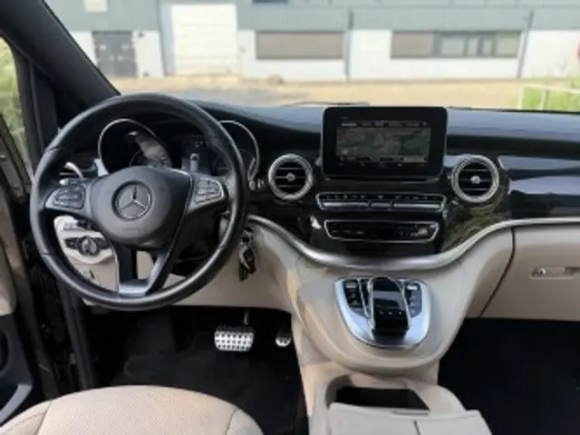 Mercedes-Benz V-Klasse 250d 4-M L.DC Ed. 2018 Diesel 19