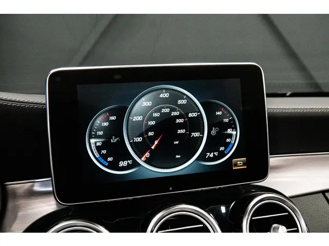 Mercedes-Benz C-Klasse Cabrio AMG 63 2018 Benzine 38