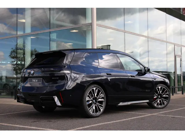 BMW iX xDrive45 M Sport 2025 Elektrisch 19