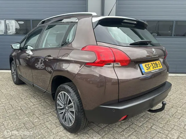 Peugeot 2008 1.6 e-HDi Blue Lease Executive 2014 Diesel 6