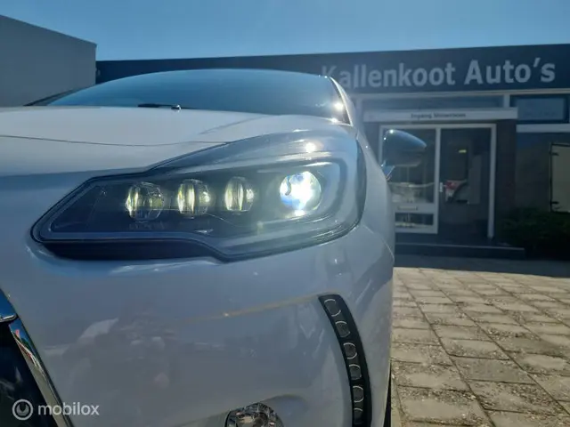 Citroën DS3 1.2 PureTech So Chic 2015 Benzine 22