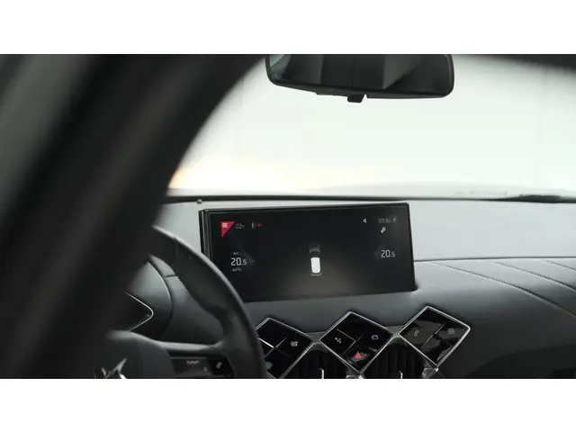 DS DS 3 Crossback PureTech 100 Montmartre 2022 Benzine 45