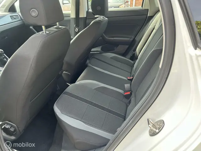 Volkswagen Polo 1.0 TSI Highline Navigatie 2020 Benzine 17