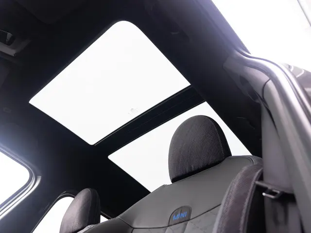 MINI Countryman C 2025 Benzine 38