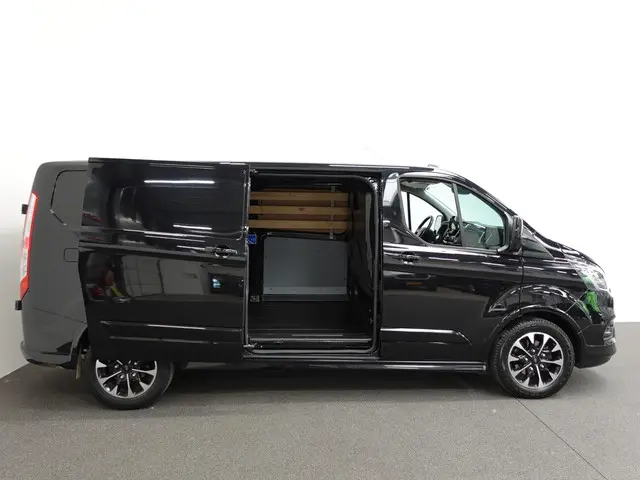 Ford Transit Custom 320 2.0 TDCI L2H1 Sport 2023 Diesel 35