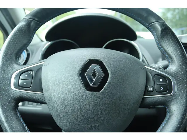 Renault Clio ESTATE 0.9 TCE INTENS GT-LINE 2017 Benzine 18