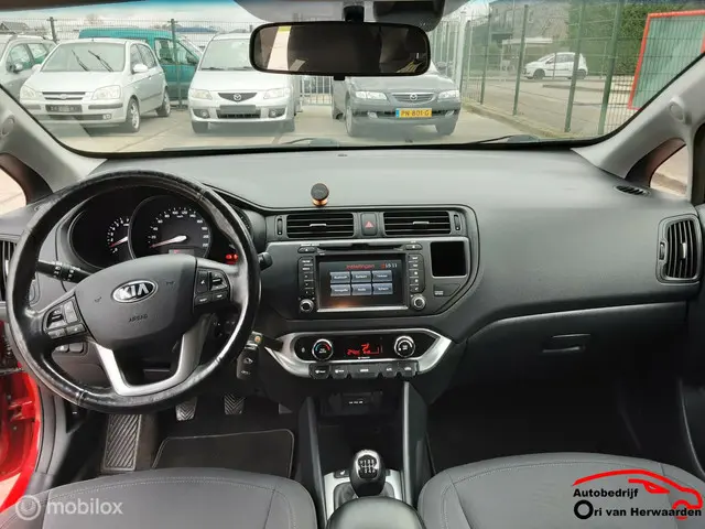 Kia Rio 1.4 CVVT ExecutiveLine 2014 Benzine 3