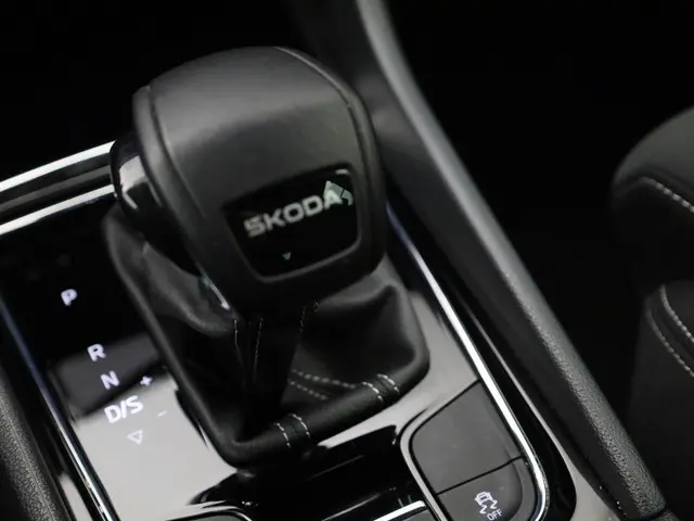 Škoda Karoq 1.5TSI/150PK ACT Sportline DSG 2025 Benzine 13