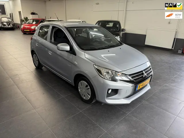 Mitsubishi Space Star 1.0 Cool+ 2021 Benzine