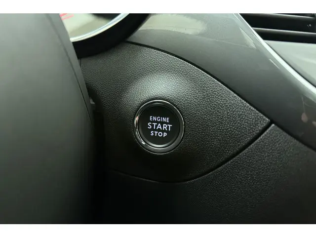 Opel Crossland 1.2 Turbo Level 3 2023 Benzine 32