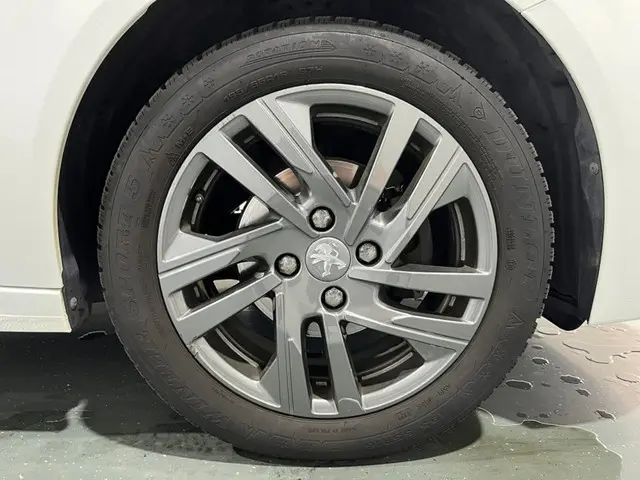 Peugeot 208 1.2 PureTech Active Pack 2021 Benzine 4
