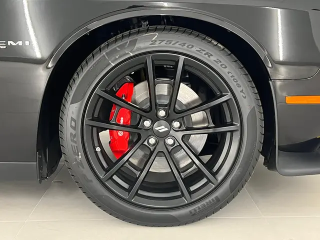 Dodge Challenger V8 Hemi R/T Shaker 2024 Benzine 21
