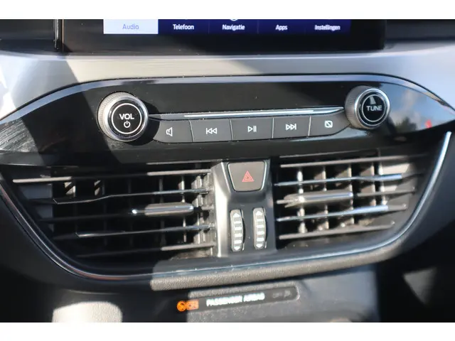 Ford Kuga 1.5 EcoBoost Titanium 2021 Benzine 36