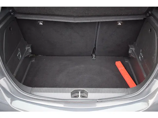 Opel Corsa 1.4 Color Edition 2015 Benzine 18