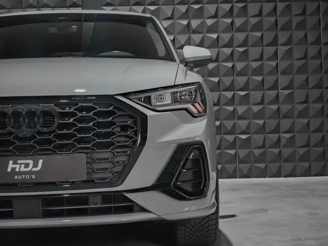 Audi Q3 Sportback 35 TFSI S Edition 2021 Benzine 25