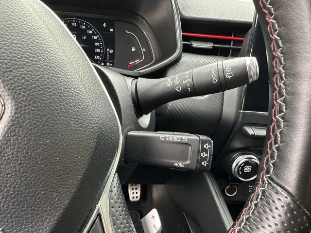 Renault Clio 1.3 TCe R.S. Line 2019 Benzine 23