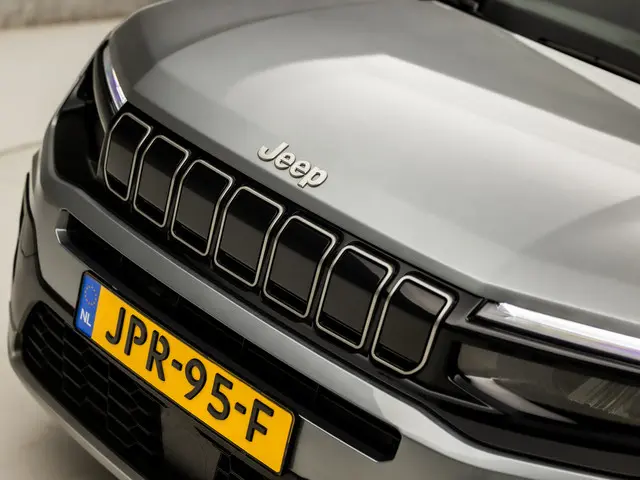 Jeep Avenger 1.2 Altitude Sport 2023 Benzine 32