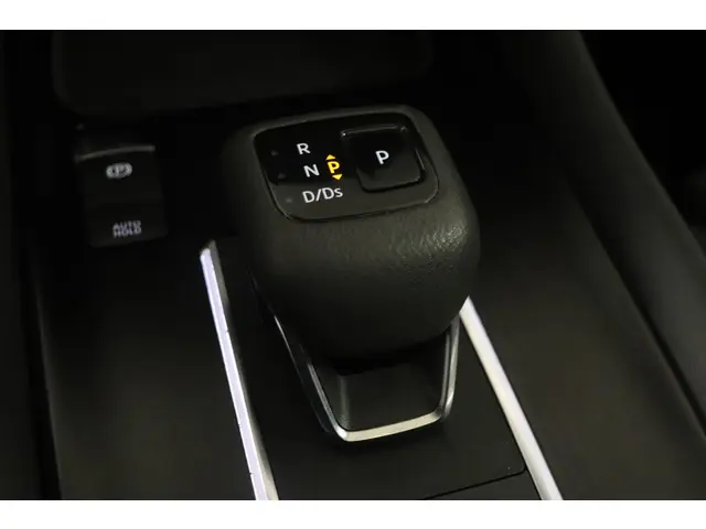 Nissan QASHQAI 1.3 MHEV Xtronic N-Connecta 2022 Benzine 26