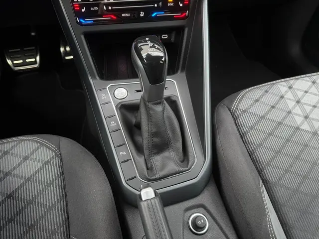 Volkswagen Taigo 1.0 TSI R-Line 2025 Benzine 27