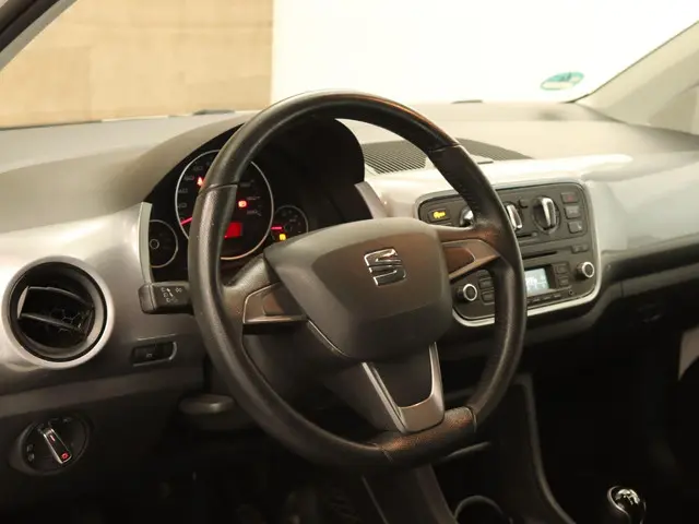 SEAT Mii 1.0 Sport Dynamic 2014 Benzine 3