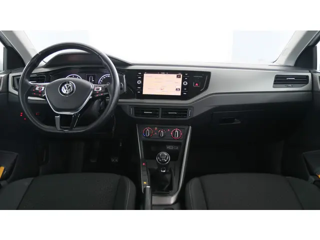 Volkswagen Polo 1.0 MPI 75pk Comfortline 2018 Benzine 36