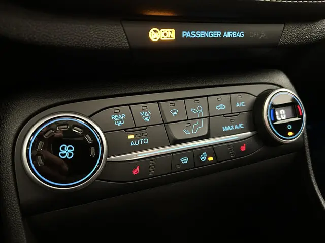 Ford Fiesta 1.0 EcoBoost Vignale 2018 Benzine 13