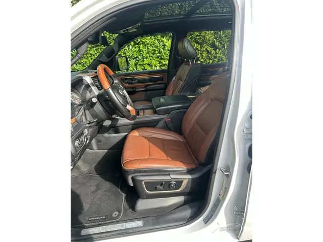 Dodge Ram 1500 5.7 V8 4x4 Crew Cab Longhorn 2021 LPG/Gas 6