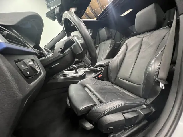 BMW 3 Serie 330i M Sport Edition 2018 Benzine 10