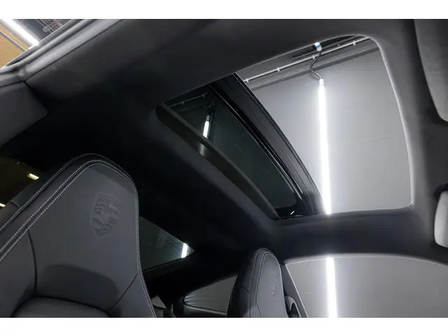 Porsche 911 992 3.0 Carrera 4S 2021 Benzine 31