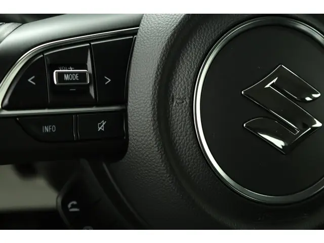 Suzuki Swift 1.2 Comfort Smart Hybrid 2025 Benzine 19