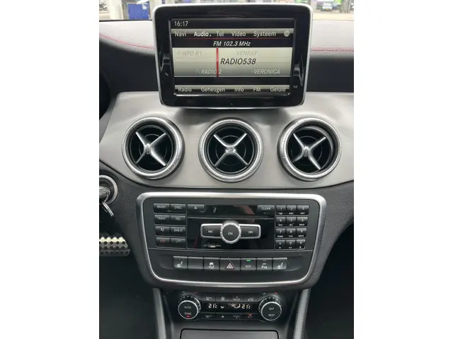 Mercedes-Benz CLA AMG 45 4MATIC Edition 1 2014 Benzine 16
