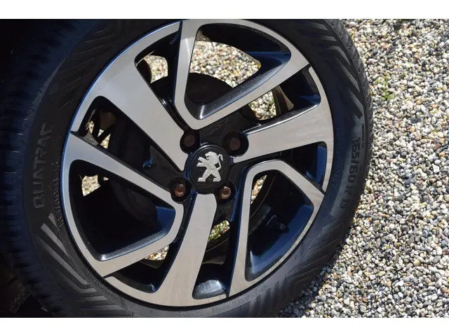 Peugeot 108 1.0 e-VTi Première 2014 Benzine 16