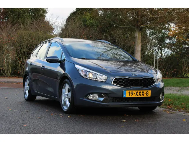 Kia cee'd Sportswagon 1.6 GDI Plus Pack 2012 Benzine 9