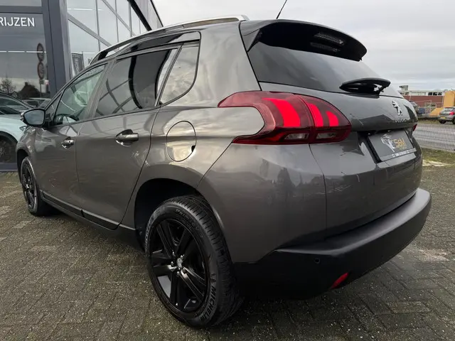 Peugeot 2008 1.2 PureTech Blue Lease Allure 2019 Benzine 13