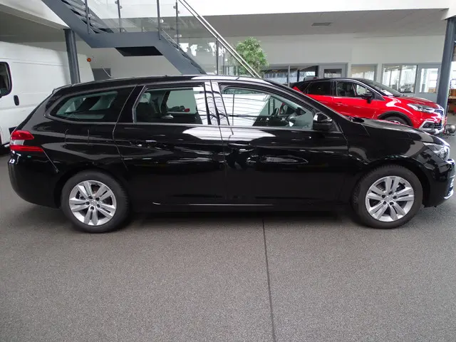 Peugeot 308 SW 1.2 PureTech Blue Active 2021 Benzine 5