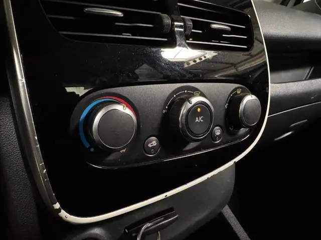 Renault Clio 0.9 TCe Eco2 Expression 2016 Benzine 16