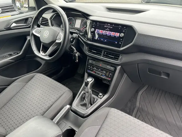 Volkswagen T-Cross 1.0 TSi DSG Life 2022 Benzine 19