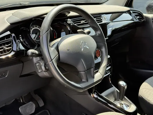 Citroën C3 1.2 PureTech Collection 2015 Benzine 27
