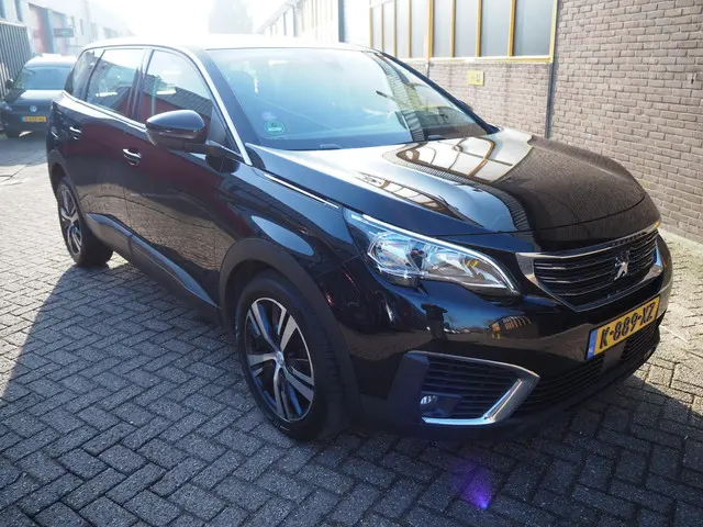 Peugeot 5008 1.2 PureTech Active 2020 Benzine 3