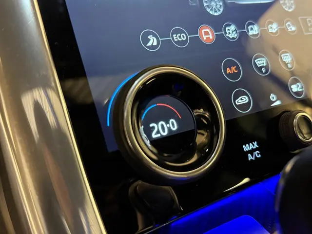 Land Rover Range Rover Sport 5.0 V8 SC SVR 2018 Benzine 18