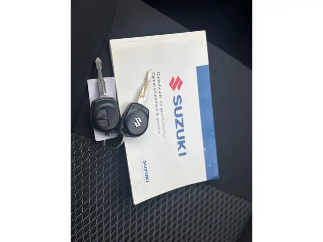 Suzuki Splash 1.0 VVT Comfort 2013 Benzine 15