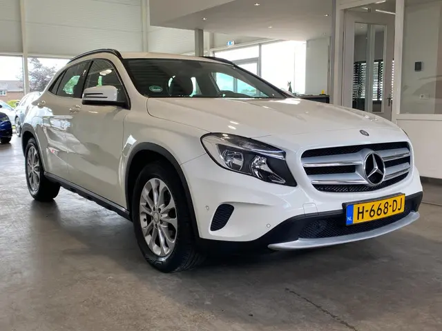Mercedes-Benz GLA 200 Trekhaak 2015 Benzine 5