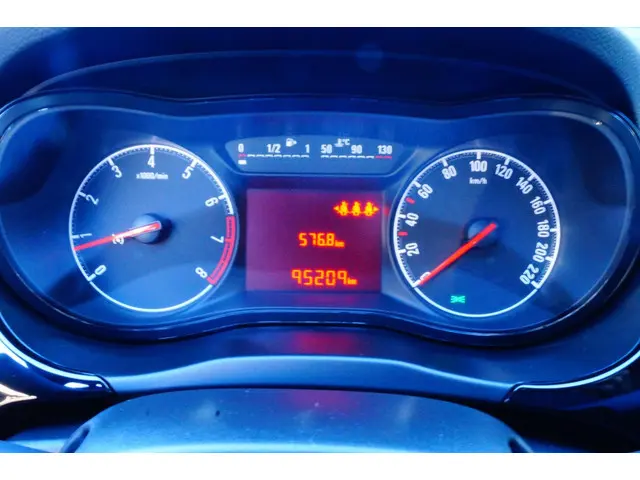 Opel Corsa 1.4 Edition 2015 Benzine 11