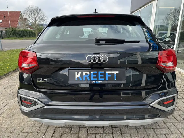 Audi Q2 35 TFSI S Edition 2024 Benzine 8